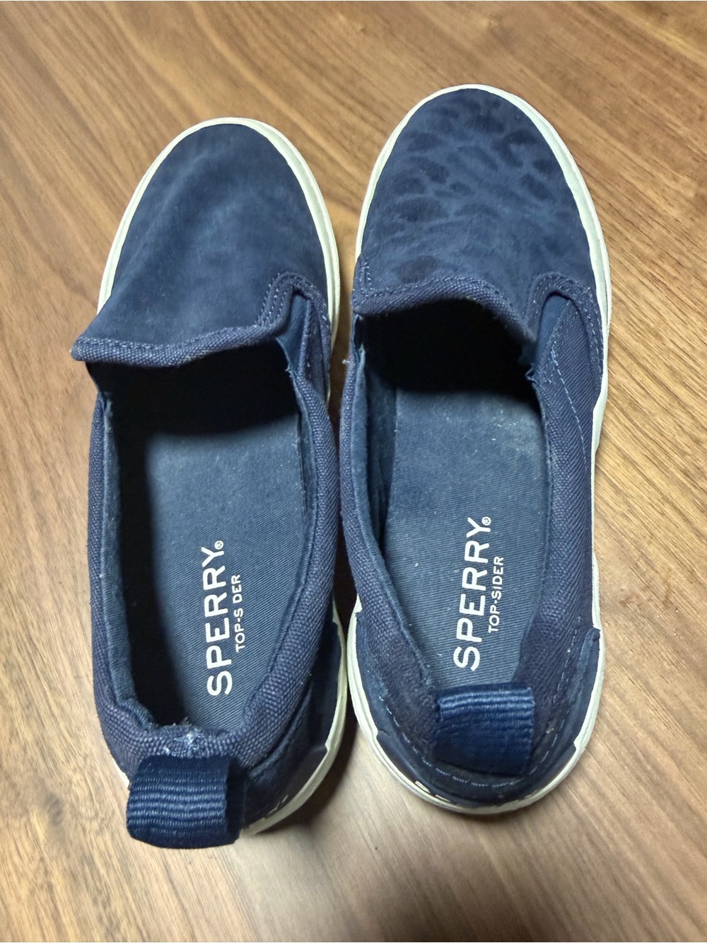 Women Sperry Navy Slip-On Loafers with Cream Sole Size 8 - Picture 3 of 6